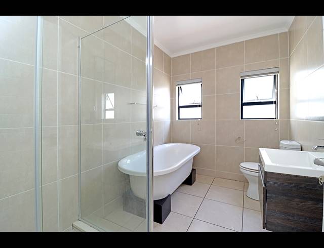 2 BEDROOM APARTMENT FOR SALE IN GREENSTONE HILL